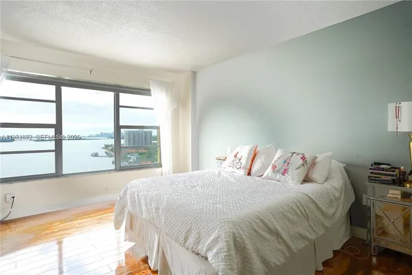 $3,650 | 11111 Biscayne Boulevard, Unit 20E, Miami, FL 33181