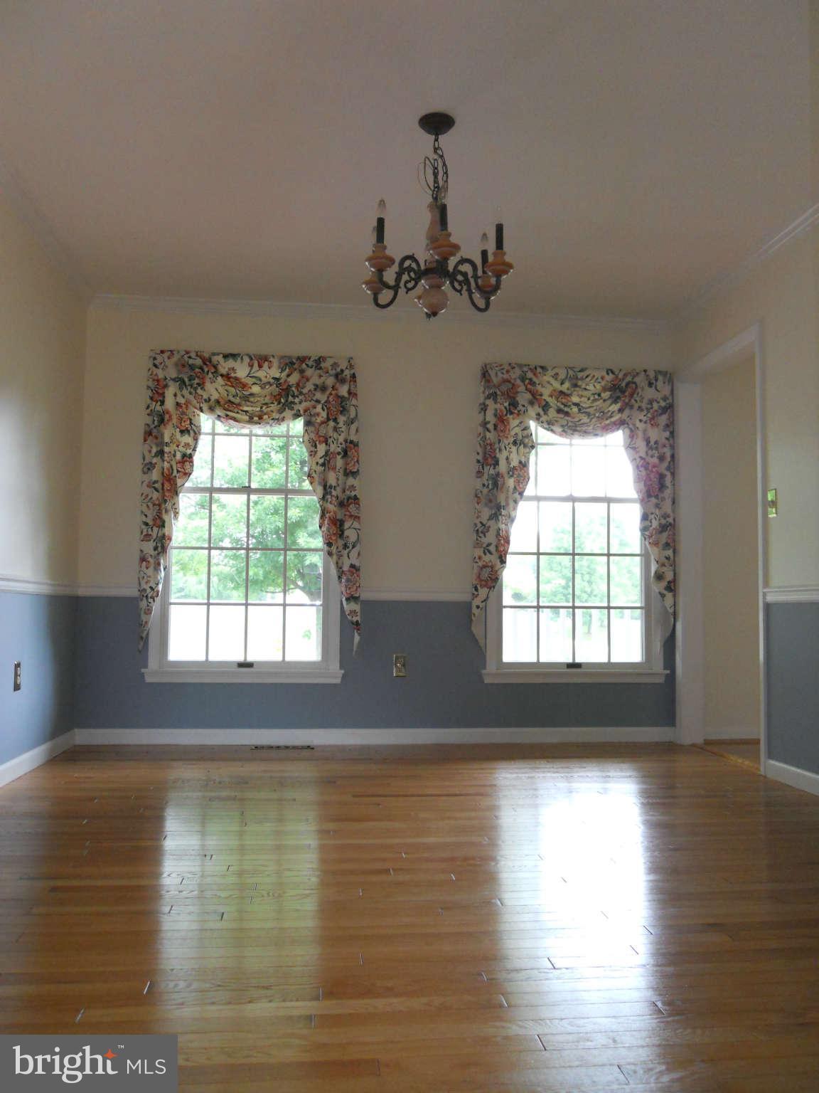 534 Quail Run Road Summit Point, WV 25446 - Photo 10 of 27 Dining Room