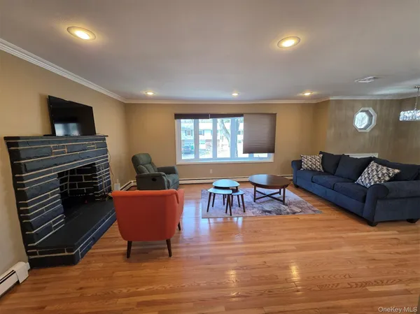 $5,200 | 29 Carriage Hill Lane, Poughkeepsie, NY 12603