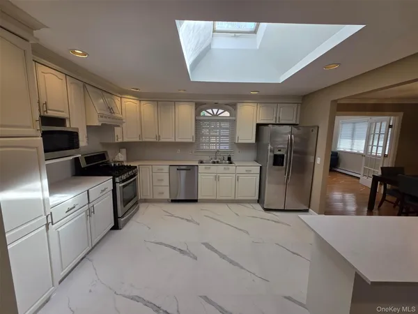 $5,200 | 29 Carriage Hill Lane, Poughkeepsie, NY 12603