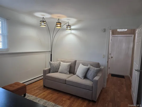 $5,200 | 29 Carriage Hill Lane, Poughkeepsie, NY 12603