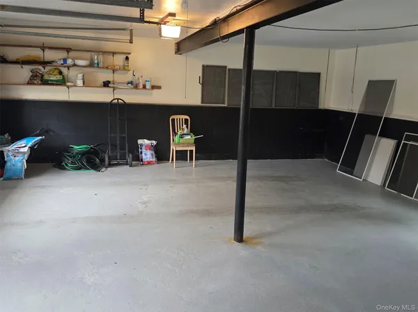 $5,200 | 29 Carriage Hill Lane, Poughkeepsie, NY 12603