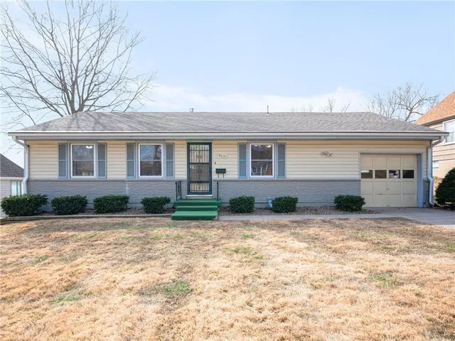 $299,000 | 3621 Northeast 49th Terrace, Kansas City, MO 64119