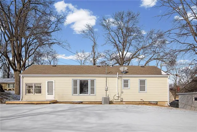 $310,000 | 3621 Northeast 49th Terrace, Kansas City, MO 64119