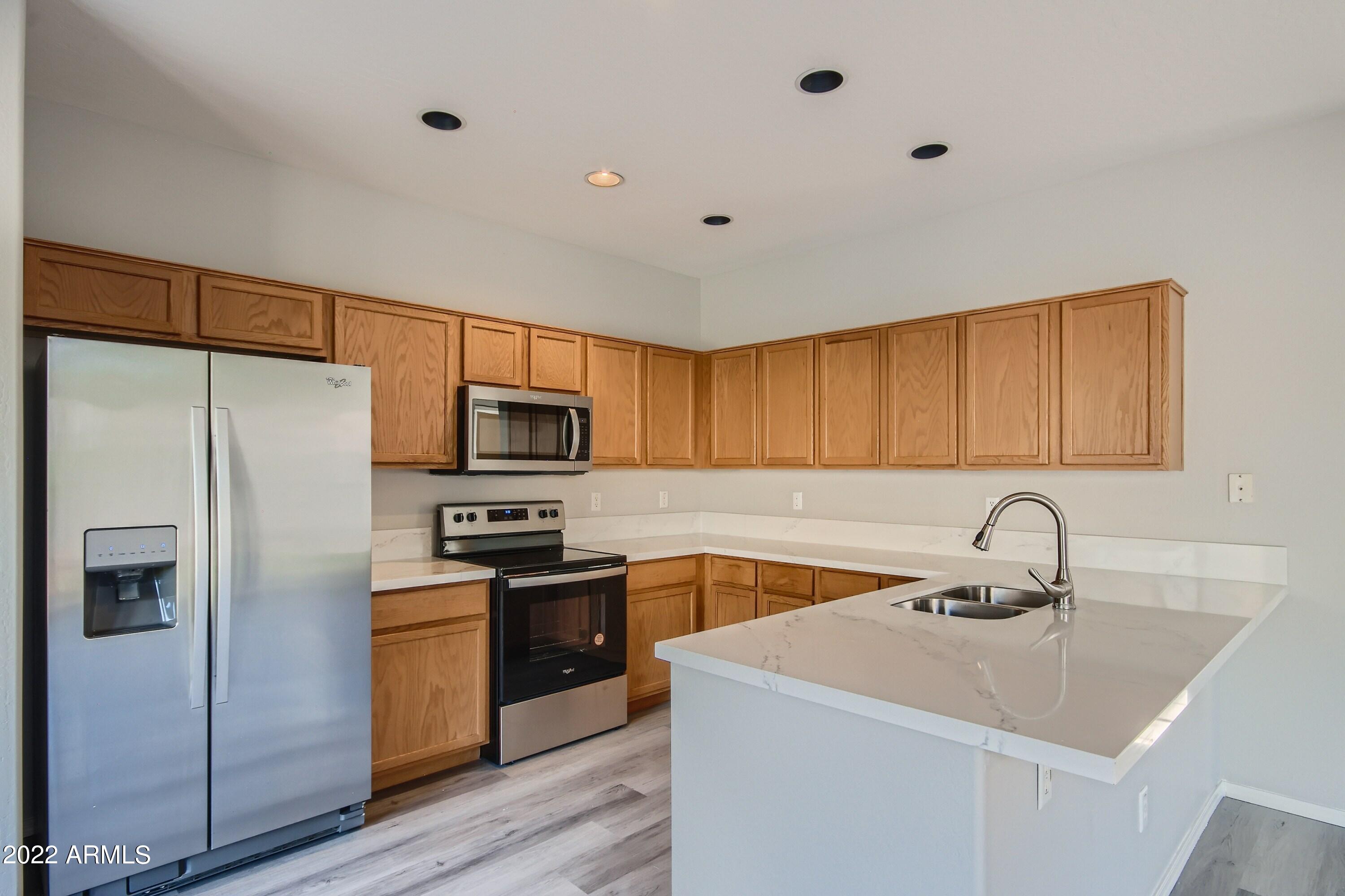 534 East Bartlett Way Chandler, AZ 85249 - Photo 11 of 26 12 Kitchen