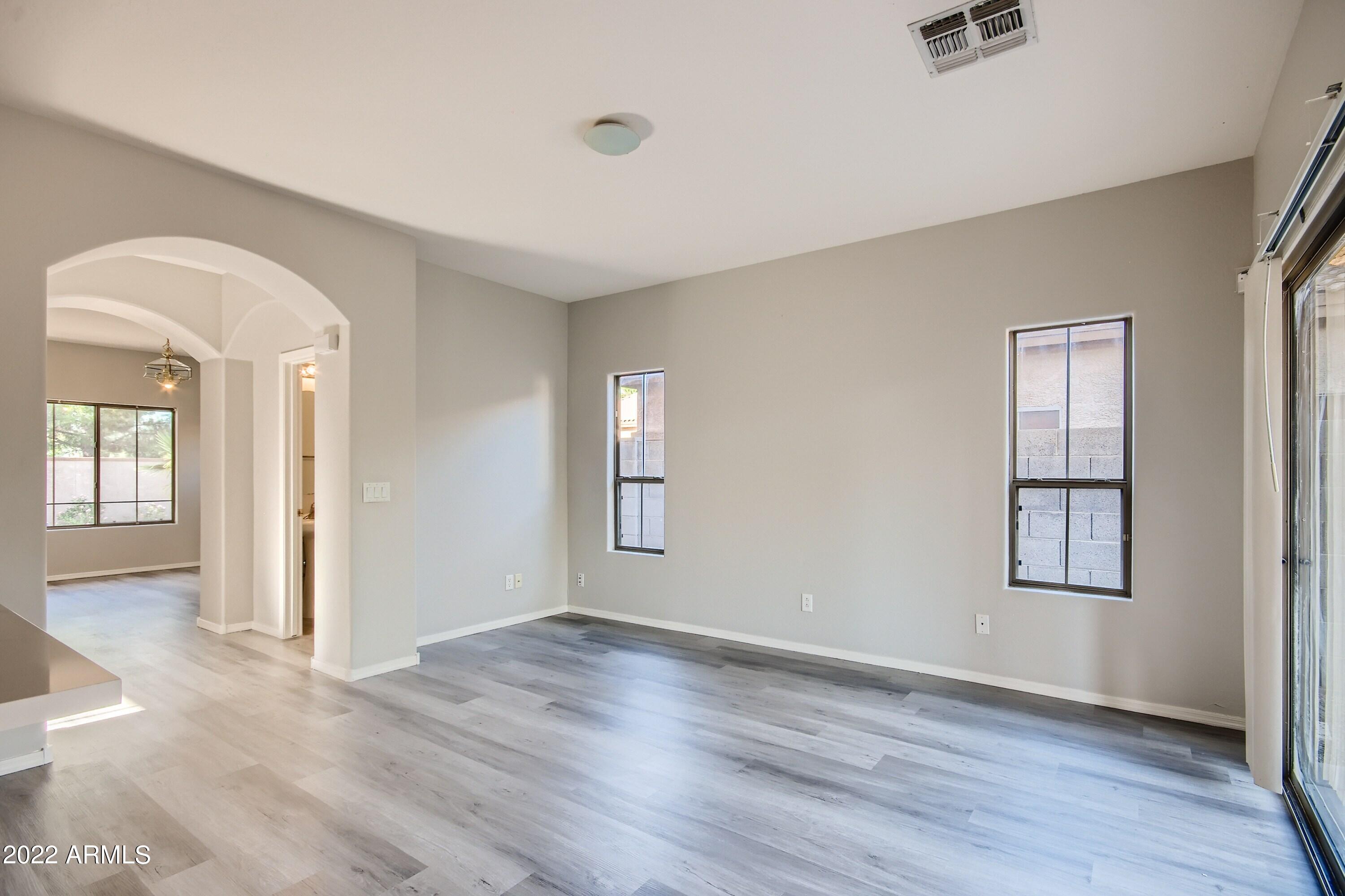 534 East Bartlett Way Chandler, AZ 85249 - Photo 14 of 26 16 Family Room