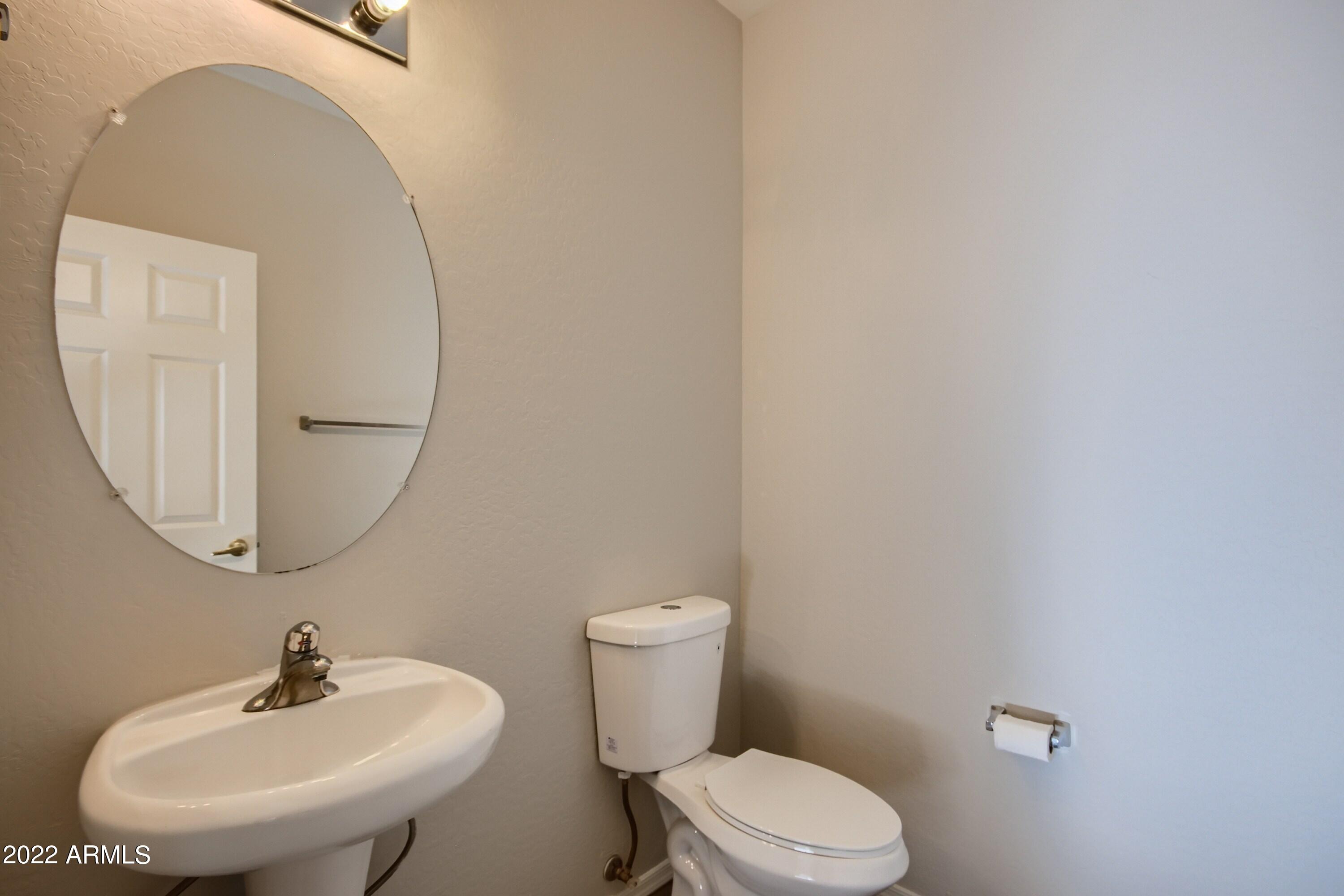 534 East Bartlett Way Chandler, AZ 85249 - Photo 17 of 26 19 Bathroom