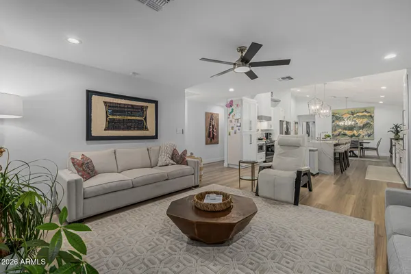 $1,249,000 | 4132 West Paradise Lane, Phoenix, AZ 85053