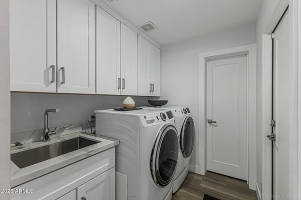 $1,249,000 | 4132 West Paradise Lane, Phoenix, AZ 85053