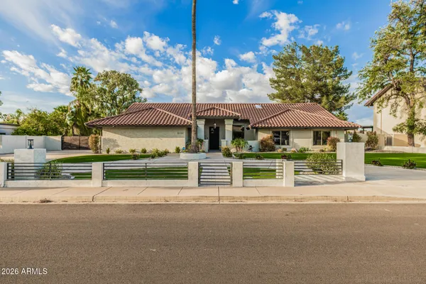 $1,249,000 | 4132 West Paradise Lane, Phoenix, AZ 85053