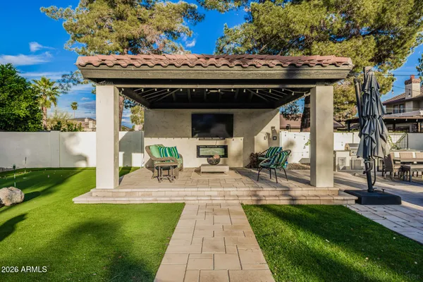 $1,249,000 | 4132 West Paradise Lane, Phoenix, AZ 85053