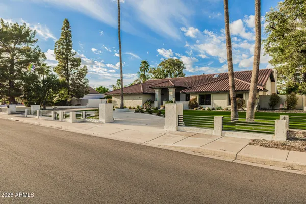 $1,249,000 | 4132 West Paradise Lane, Phoenix, AZ 85053