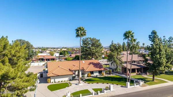 $1,249,000 | 4132 West Paradise Lane, Phoenix, AZ 85053