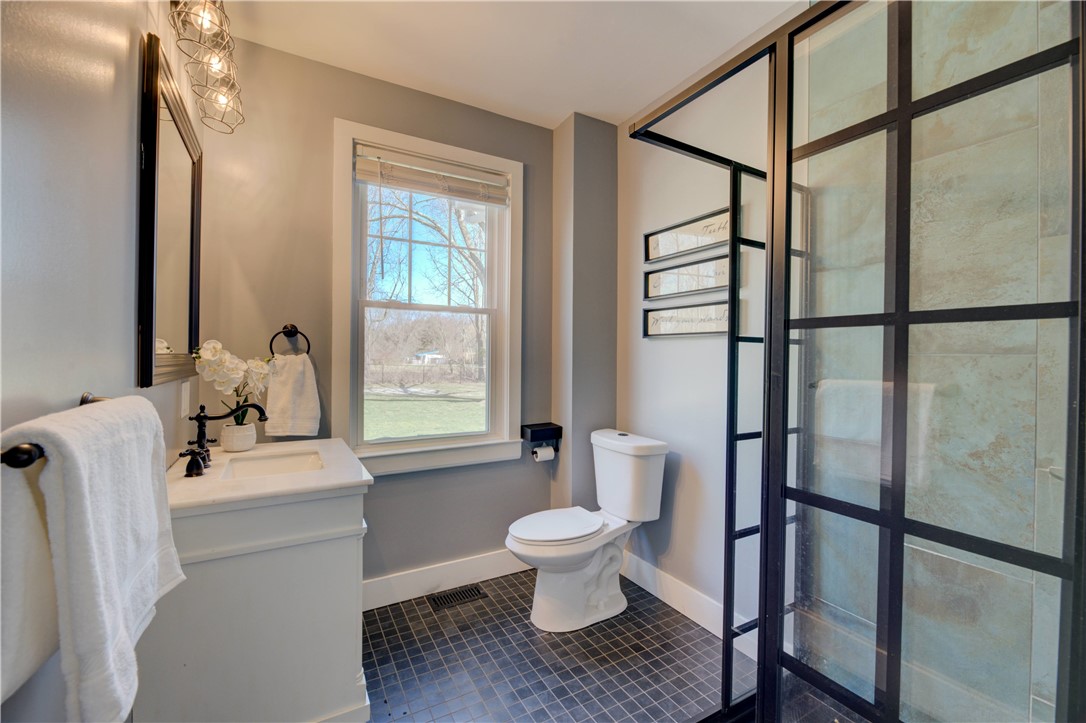 499 Seven Mile Road Cranston, RI 02831 - Photo 21 of 50 Shower on 1st floor