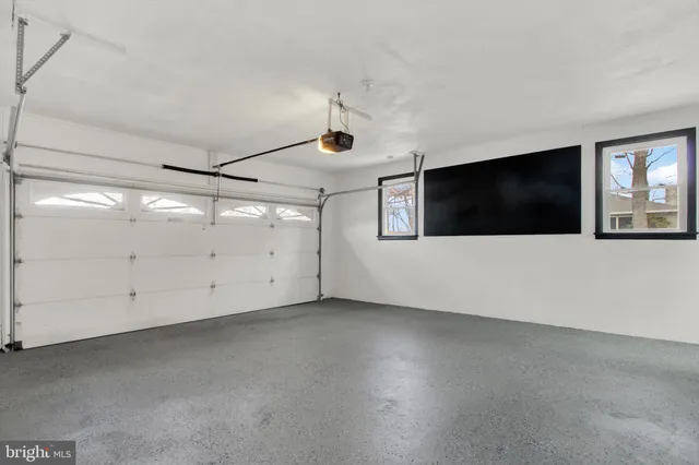 $359,900 | 185 Lindy Road, Seven Valleys, PA 17360