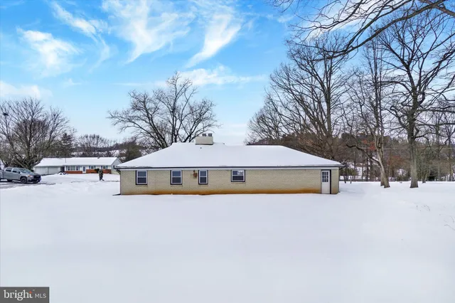 $359,900 | 185 Lindy Road, Seven Valleys, PA 17360