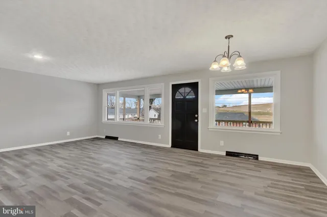 $359,900 | 185 Lindy Road, Seven Valleys, PA 17360