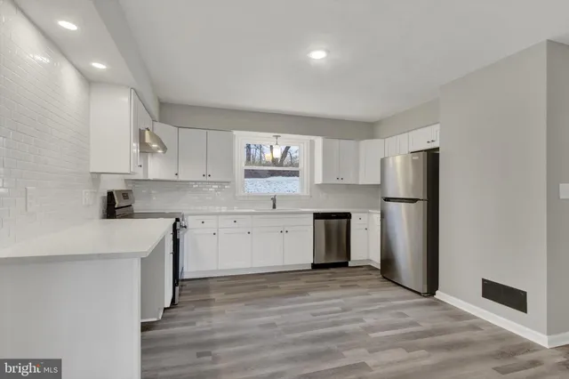 $359,900 | 185 Lindy Road, Seven Valleys, PA 17360