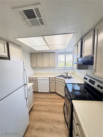 $1,150 | 506 North Wardelle Street, Unit C, Las Vegas, NV 89101