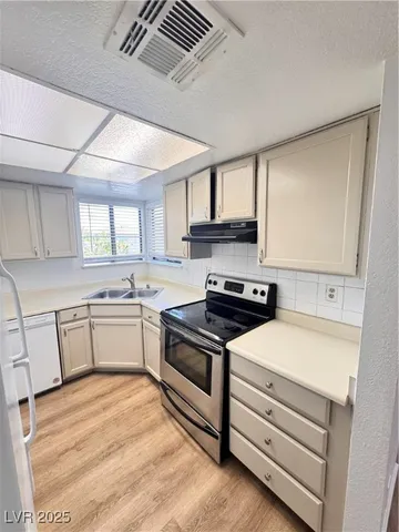 $1,155 | 506 North Wardelle Street, Unit C, Las Vegas, NV 89101