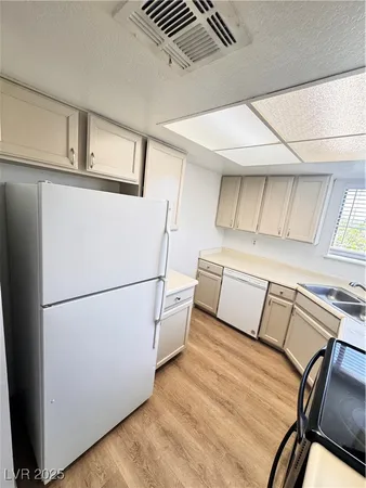 $1,150 | 506 North Wardelle Street, Unit C, Las Vegas, NV 89101