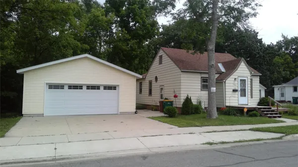 $139,900 | 1405 Johnson Street, Albert Lea, MN 56007