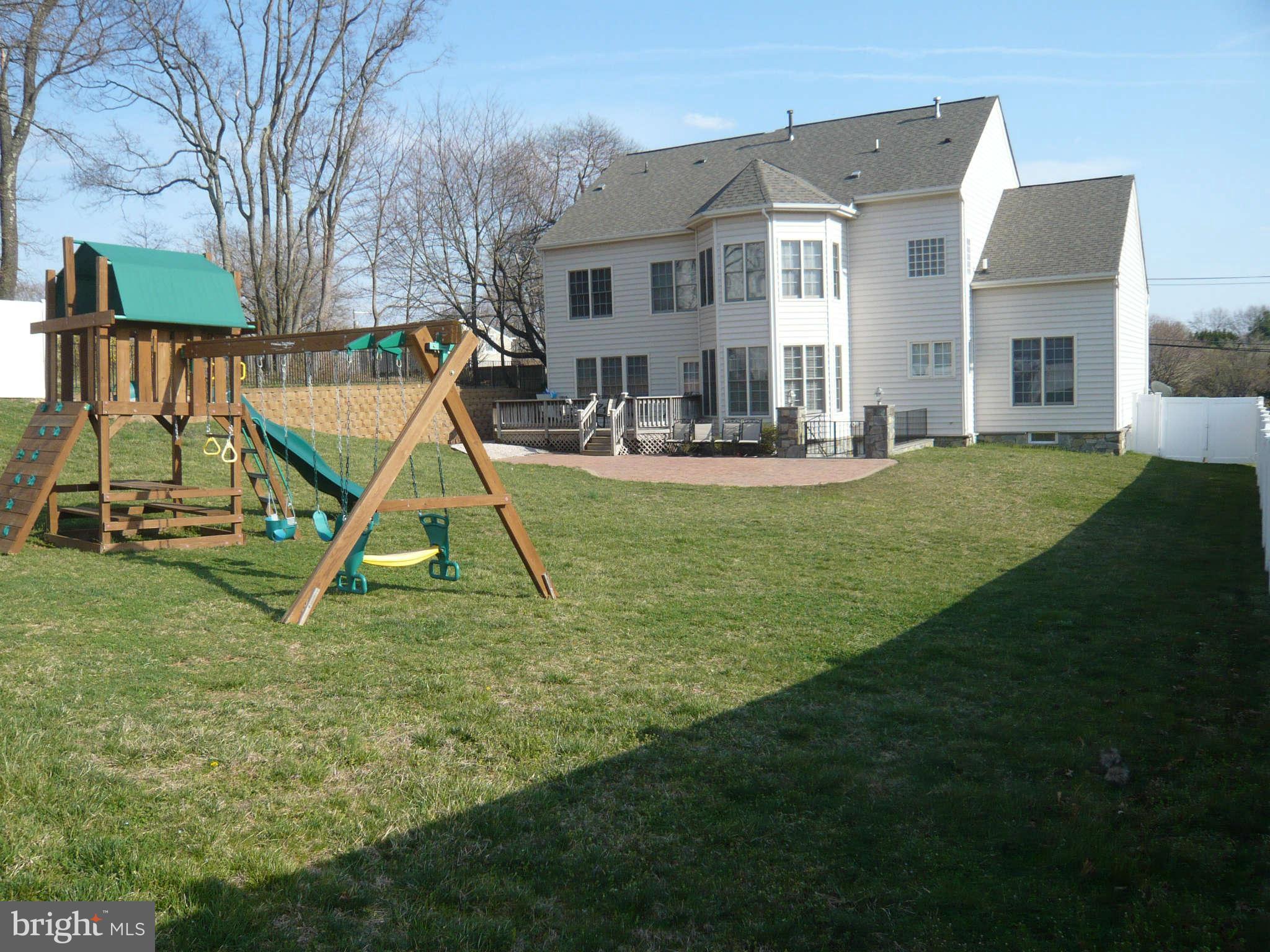 10001 Sweepstakes Road Damascus, MD 20872 - Photo 3 of 30 Exterior (Rear)