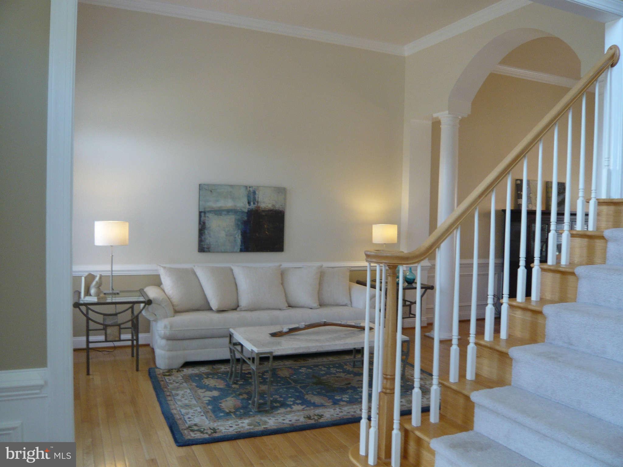 10001 Sweepstakes Road Damascus, MD 20872 - Photo 5 of 30 Living Room