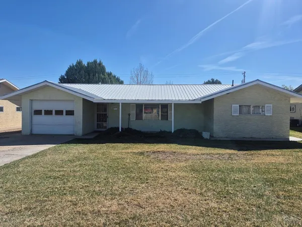 $209,500 | 515 Holly Avenue, Swink, CO 81077