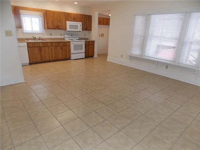 $1,050 | 316 South Washington Street, Unit A, Evans City, PA 16033