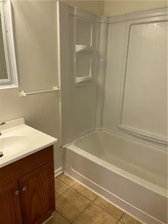 $995 | 316 South Washington Street, Unit A, Evans City, PA 16033