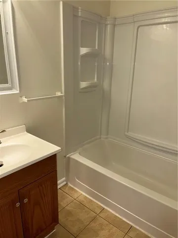 $1,050 | 316 South Washington Street, Unit A, Evans City, PA 16033