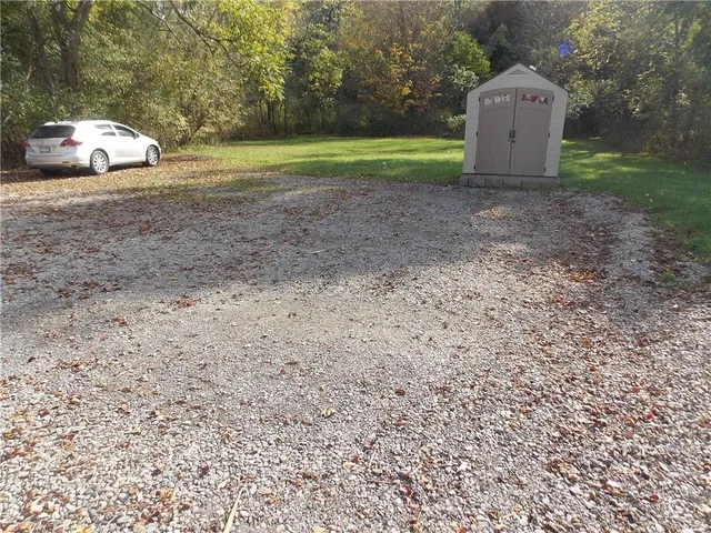 $1,050 | 316 South Washington Street, Unit A, Evans City, PA 16033