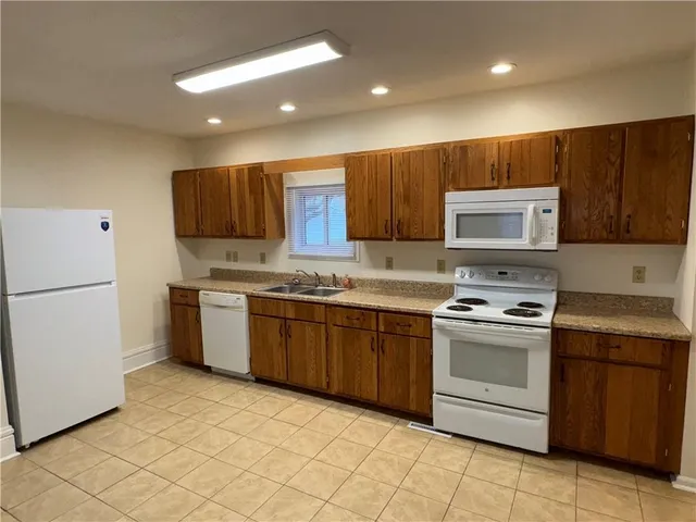 $1,050 | 316 South Washington Street, Unit A, Evans City, PA 16033