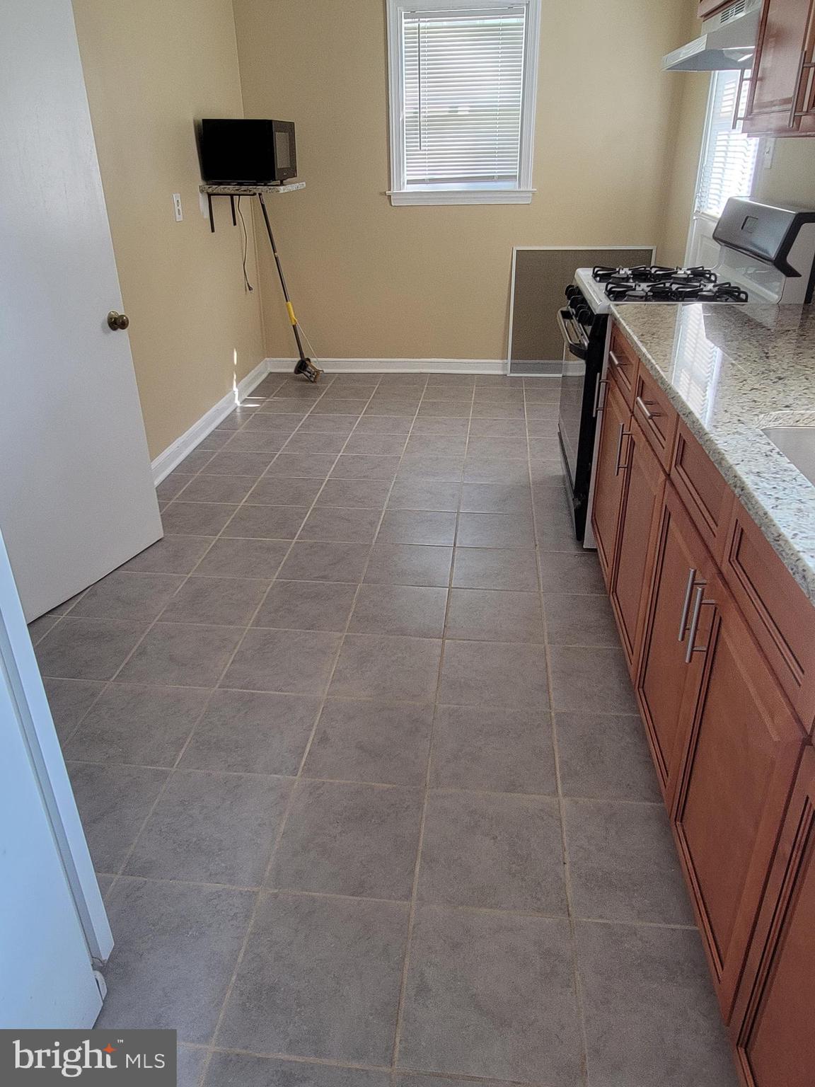7633 Brookfield Road Cheltenham, PA 19012 - Photo 8 of 12 Kitchen
