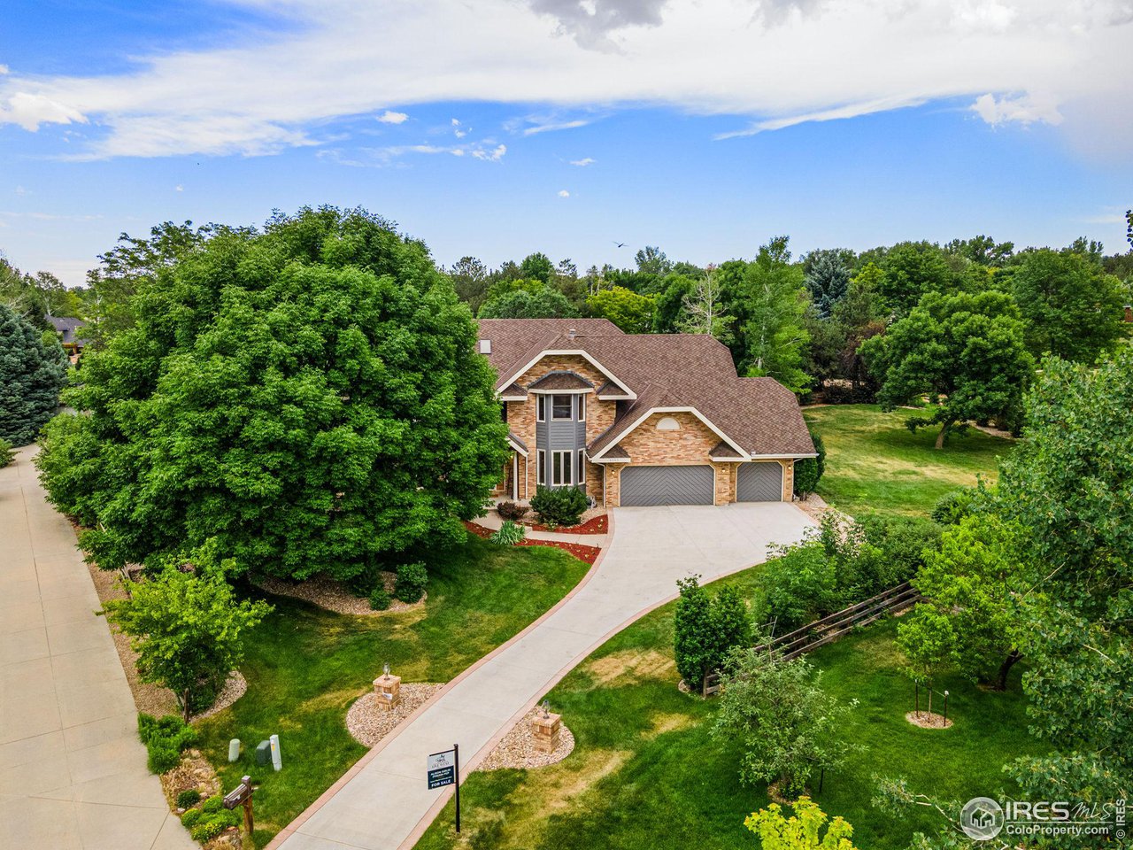 6968 Springhill Drive Niwot, CO 80503 - Photo 2 of 40 an aerial view of a house