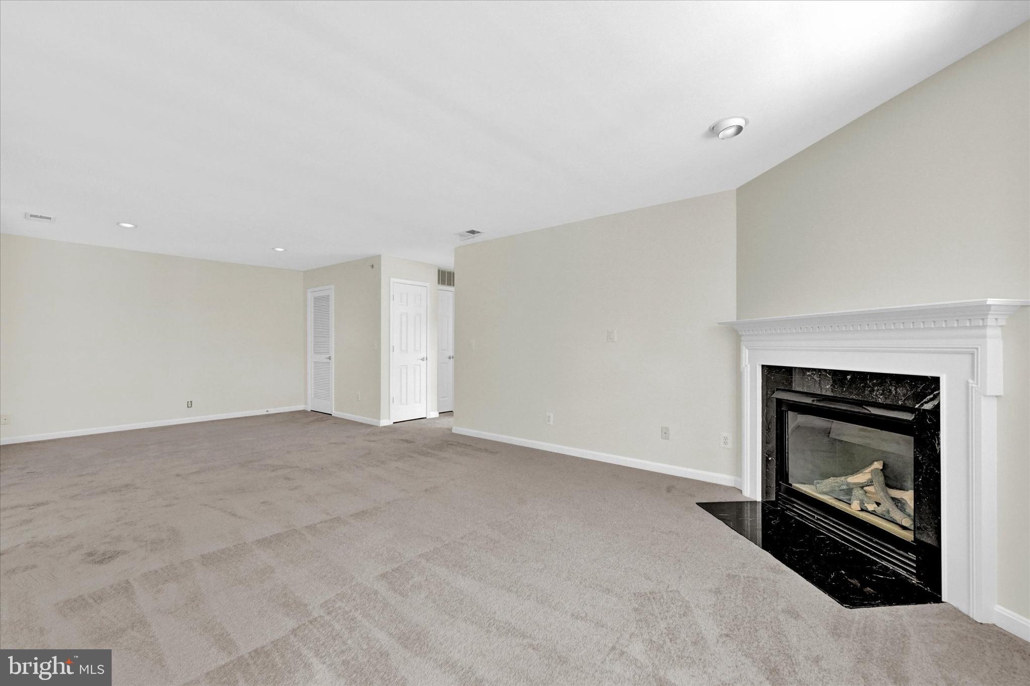 12350 Rosslare Ridge Road, Unit 304 Lutherville-Timonium, MD 21093 - Photo 3 of 27 Freshly painted and new carpet throughout!