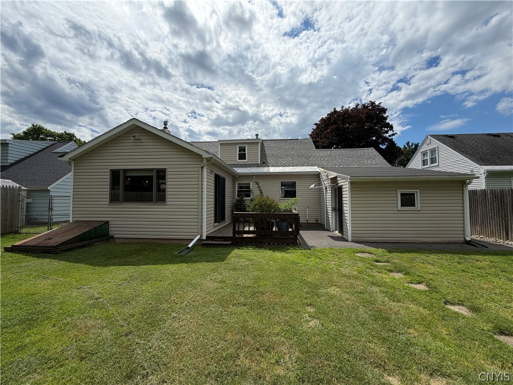108 Castle Road Clay, NY 13212 - Photo 47 of 48 Back view of the home