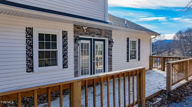 $825,000 | 194 Sparks Road, Johnson City, TN 37601