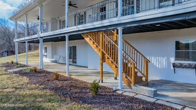 $825,000 | 194 Sparks Road, Johnson City, TN 37601