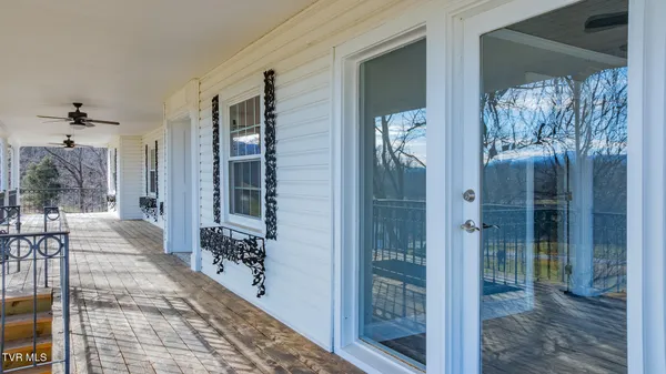 $799,000 | 194 Sparks Road, Johnson City, TN 37601