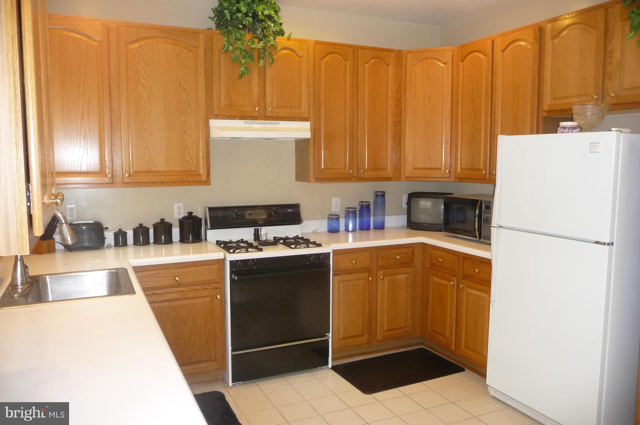 4210 Huntshire Road Randallstown, MD 21133 - Photo 7 of 26 Kitchen