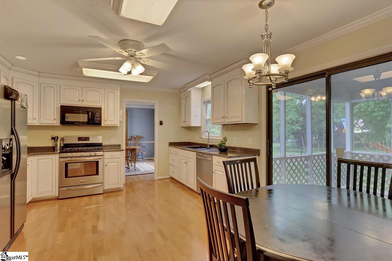114 Pigeon Point Greenville, SC 29607 - Photo 14 of 36 Gallery Image 14