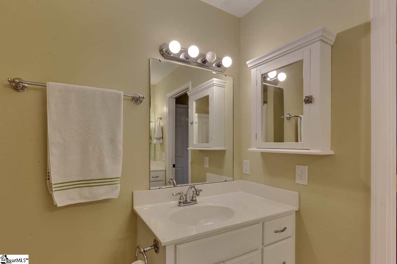 114 Pigeon Point Greenville, SC 29607 - Photo 24 of 36 Gallery Image 24