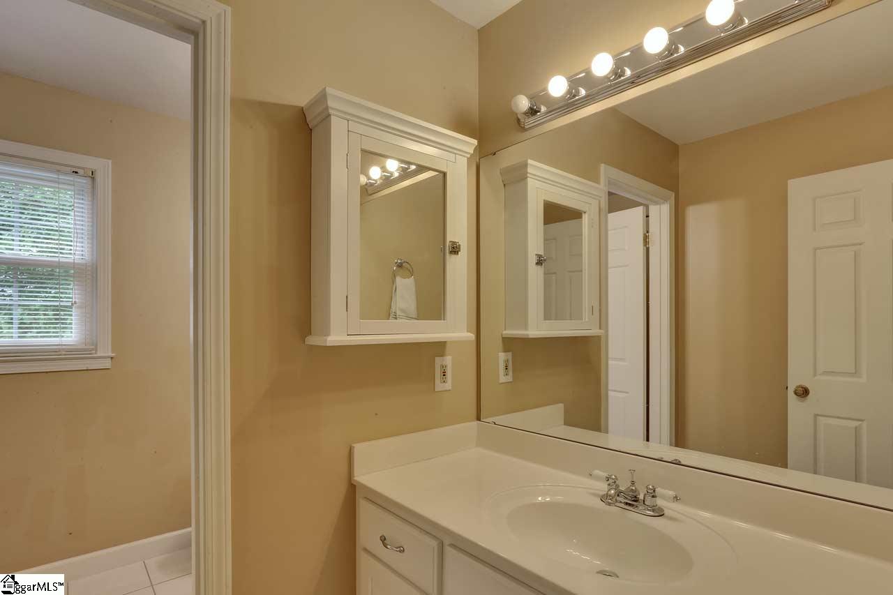 114 Pigeon Point Greenville, SC 29607 - Photo 27 of 36 Gallery Image 27
