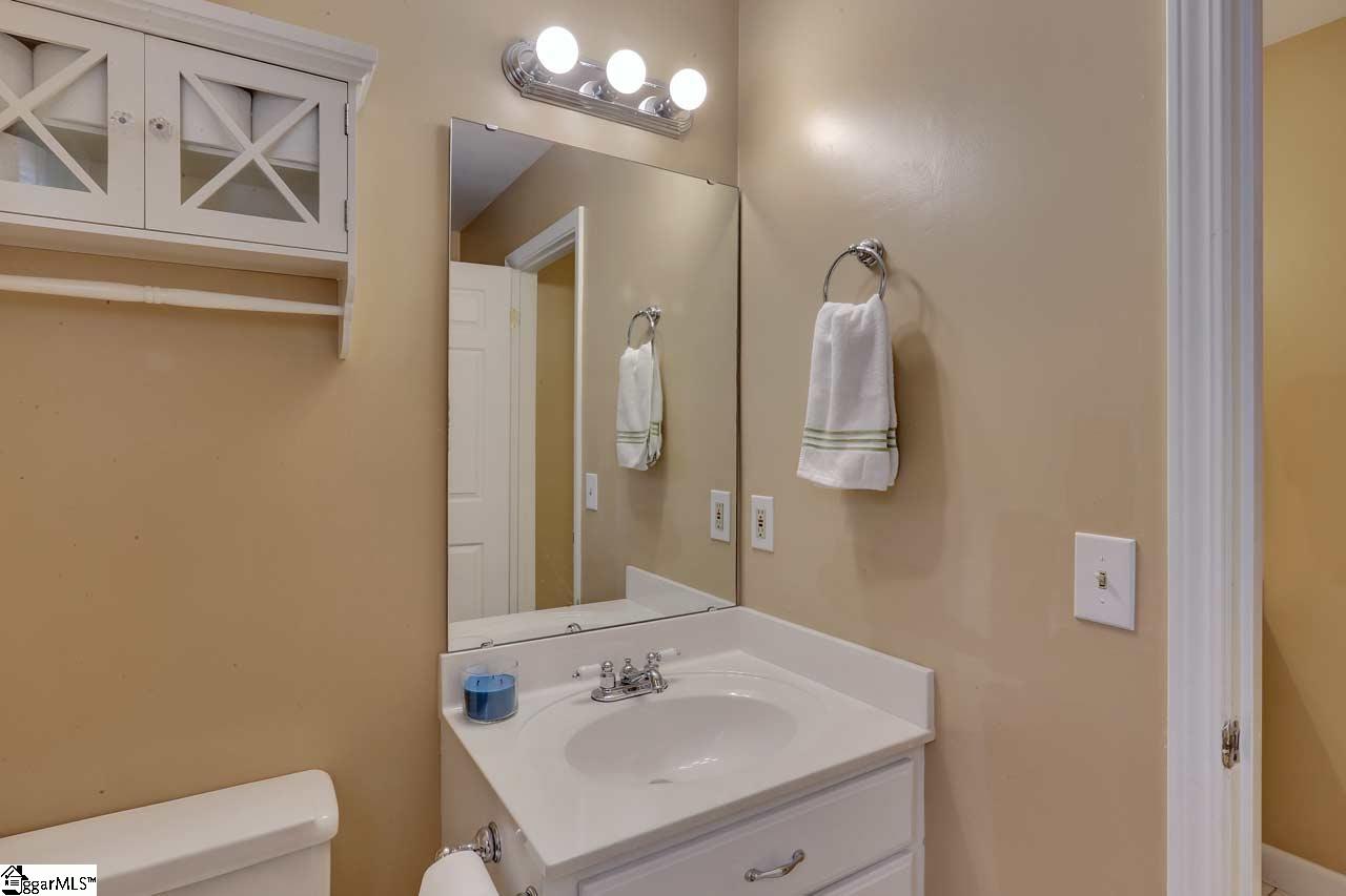 114 Pigeon Point Greenville, SC 29607 - Photo 28 of 36 Gallery Image 28