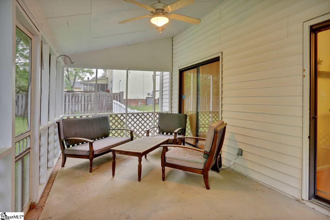 114 Pigeon Point Greenville, SC 29607 - Photo 5 of 36 Gallery Image 5