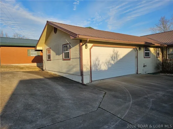 $450,000 | 162 Silent Springs Lane, Roach, MO 65787