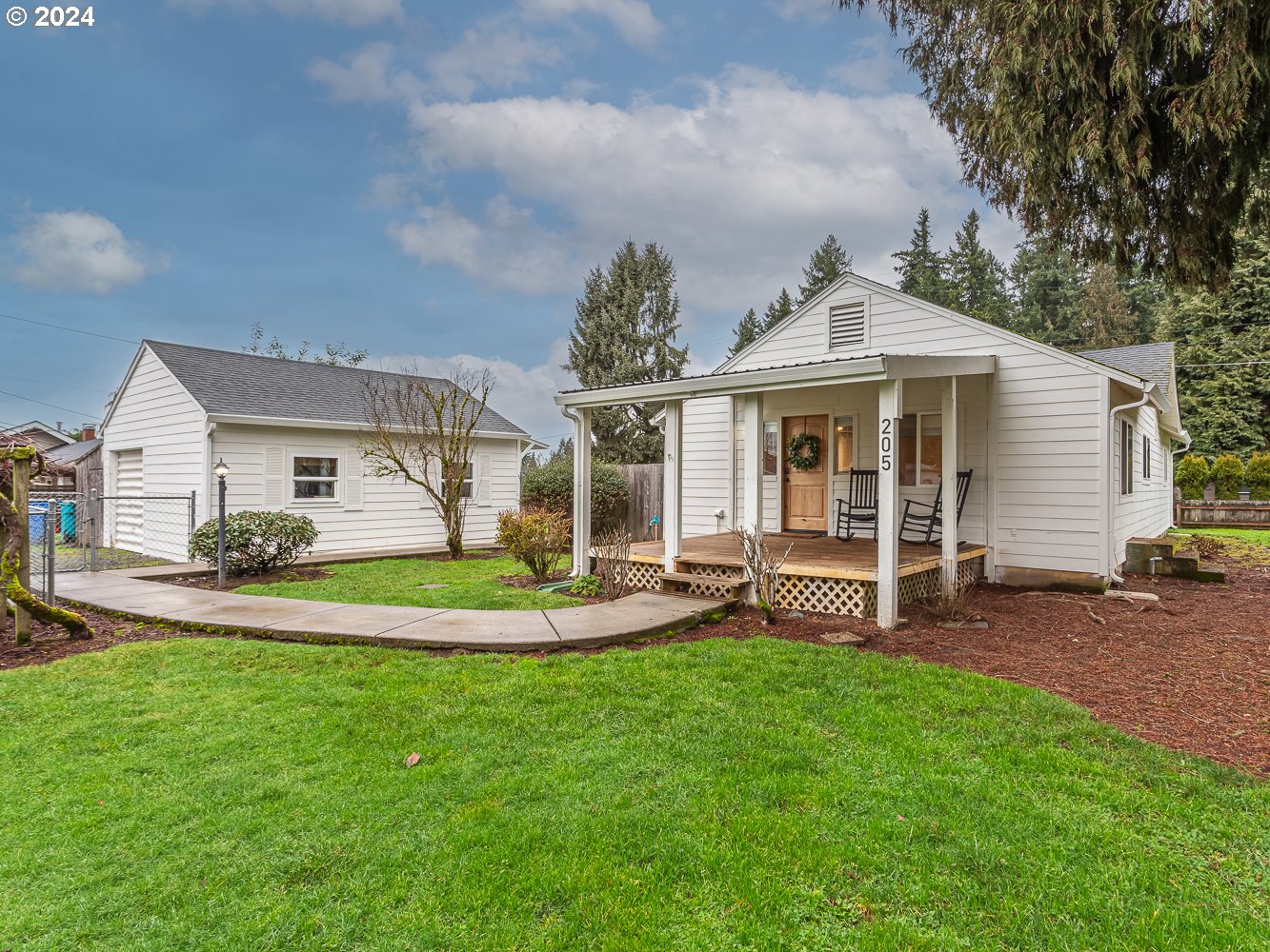 205 North 9th Avenue Ridgefield, WA 98642 - Photo 1 of 48