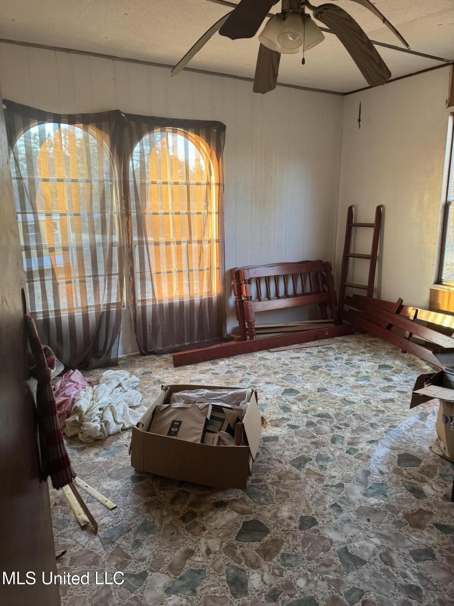 17 Coventry Road, Unit 2 Natchez, MS 39120 - Photo 9 of 16 IMG_0504